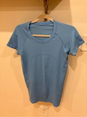 lululemon athletica Light Blue Short Sleeve Performance Tee